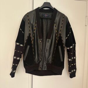 Black sweater with Geometric pattern with leather